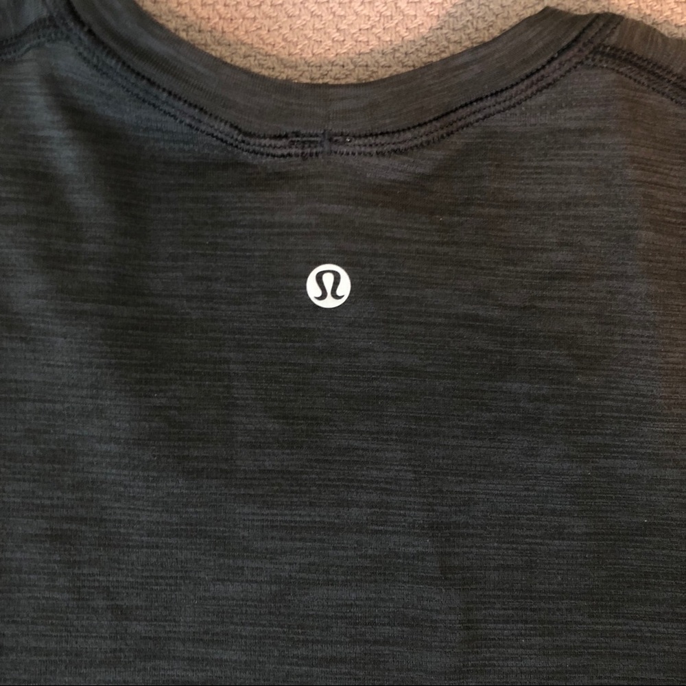 Lululemon Metal Vent Tech Short Sleeve